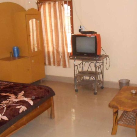 Kaziranga Rhino Guest House Hatikhuli Bagian luar foto